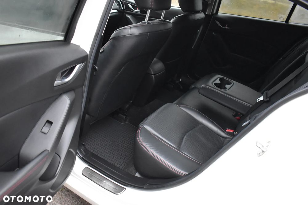 Mazda 3 - 7