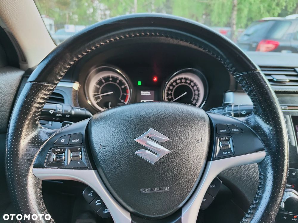 Suzuki Kizashi 2.4 4x4 CVT Sport - 18