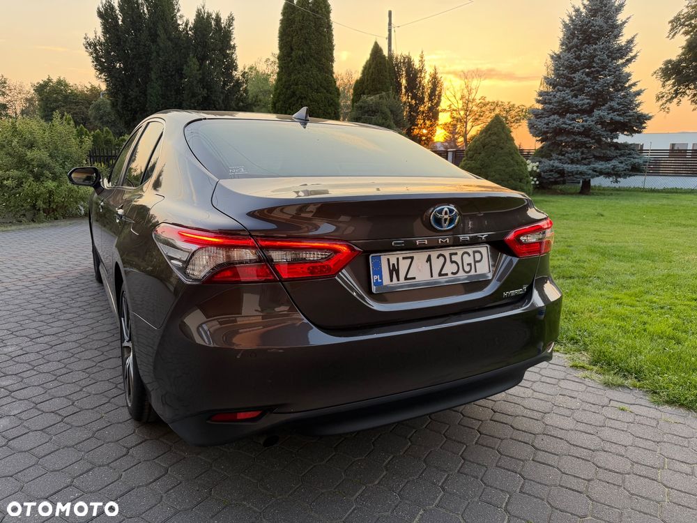 Toyota Camry - 7