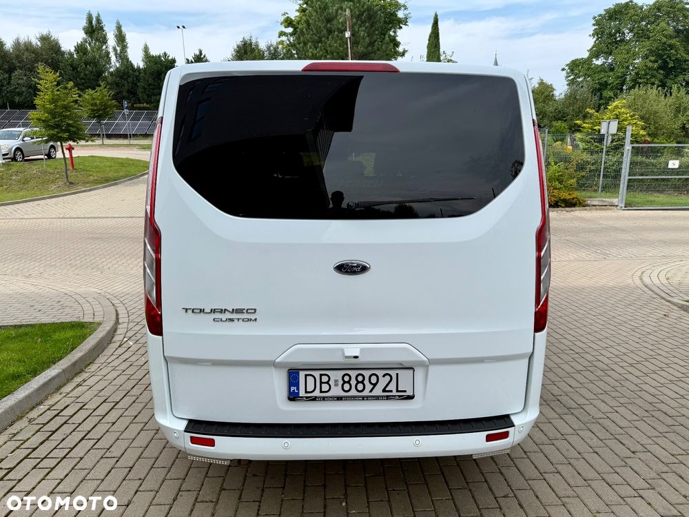 Ford Tourneo Custom 2.0 EcoBlue L1 Titanium - 6