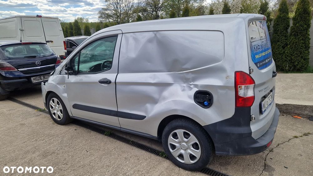 Ford Courier - 3