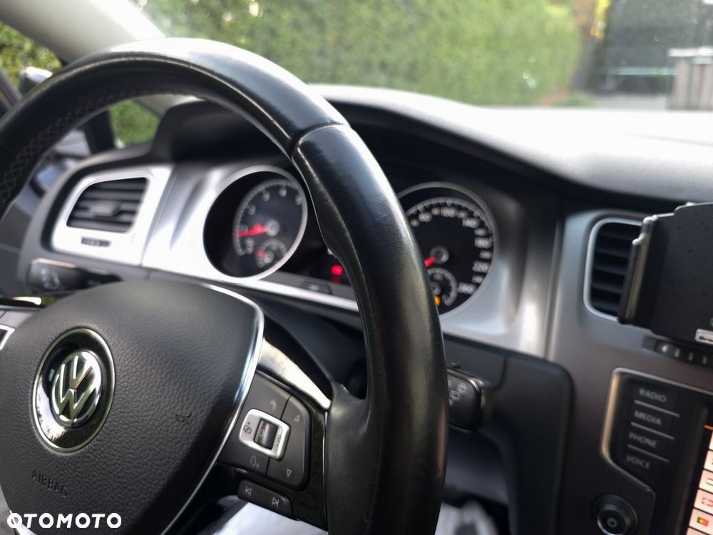 Volkswagen Golf 1.4 TSI BMT Highline - 25