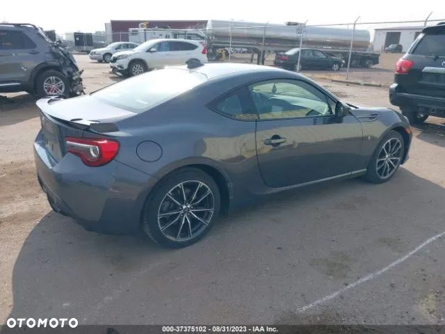 Toyota GT86 2.0 Dynamic - 4