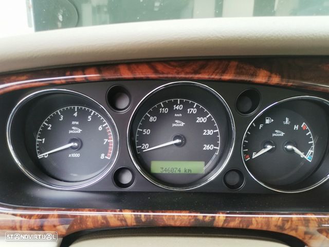 Jaguar XJ XJ6 3.0 - 16