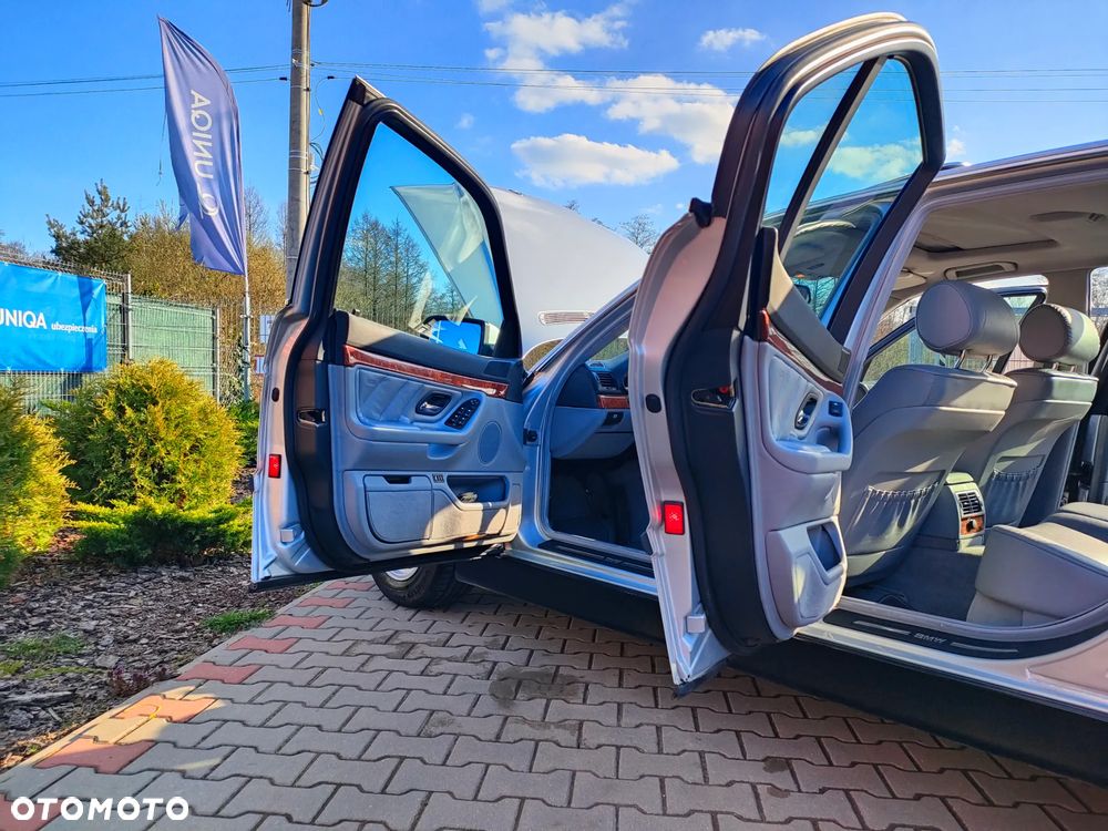 BMW Seria 7 728i L - 29