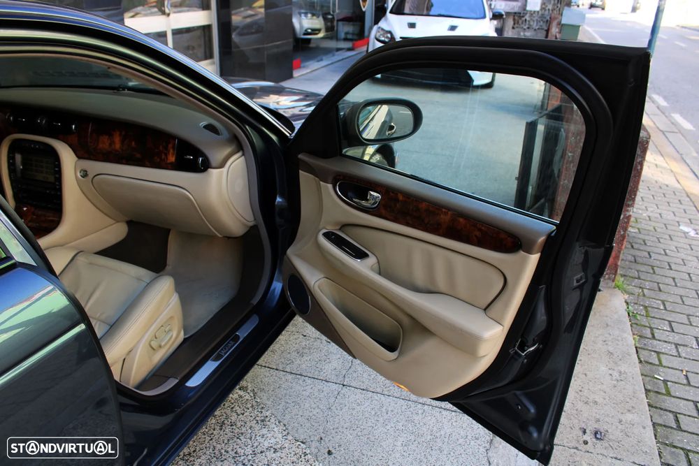 Jaguar XJ XJ6 2.7 D V6 Sovereing - 29