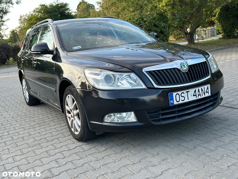 Skoda Octavia 2011 photo 2