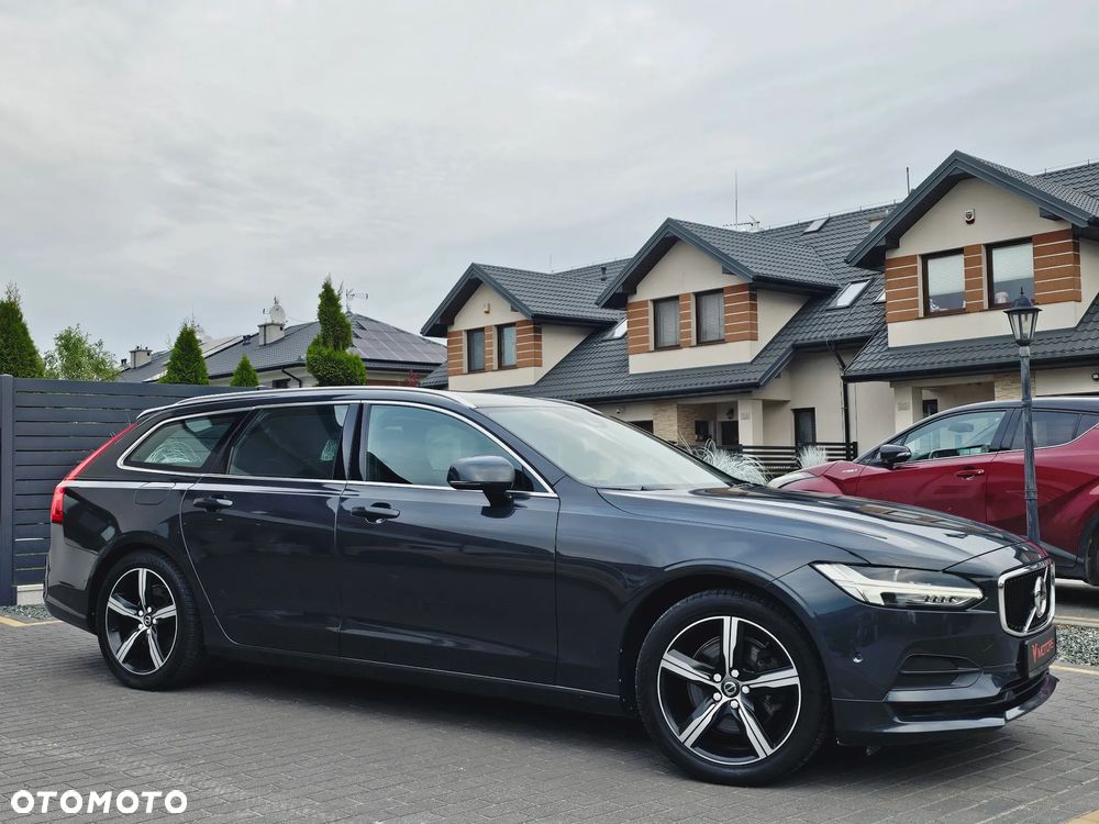 Volvo V90 D3 Momentum Pro - 22