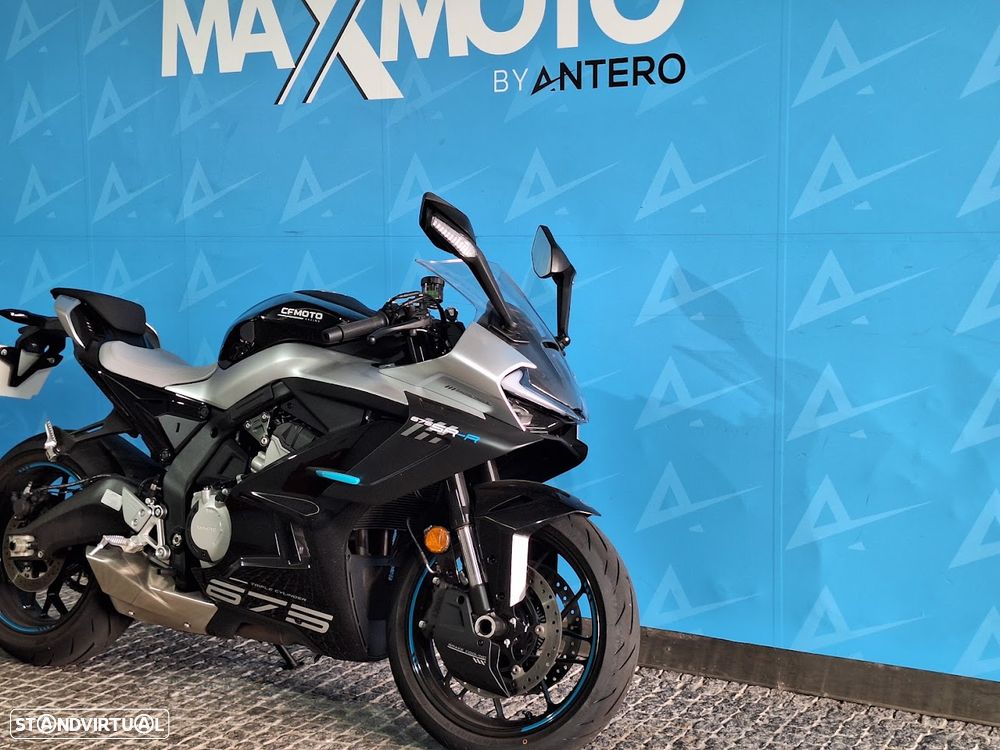 CF Moto 675SR-R - 2