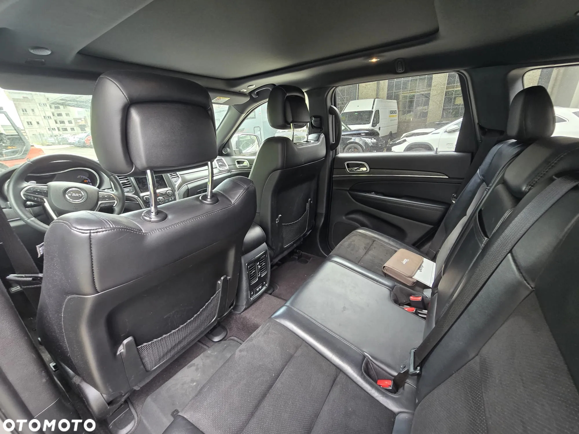 Jeep Grand Cherokee - 4