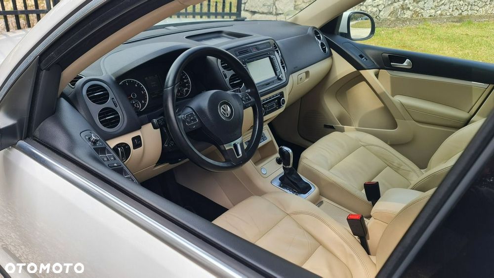 Volkswagen Tiguan 2.0 TDI DPF 4Motion BlueMotion Technology DSG Exclusive - 12