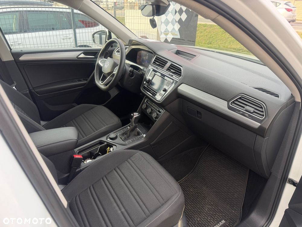 Volkswagen Tiguan - 22