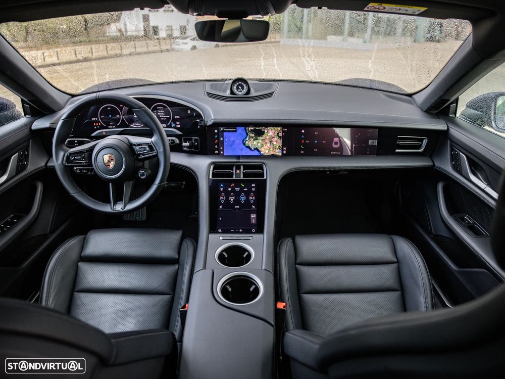 Porsche Taycan 4S - 35