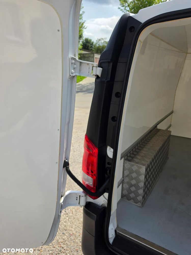 Mercedes-Benz Vito - 14