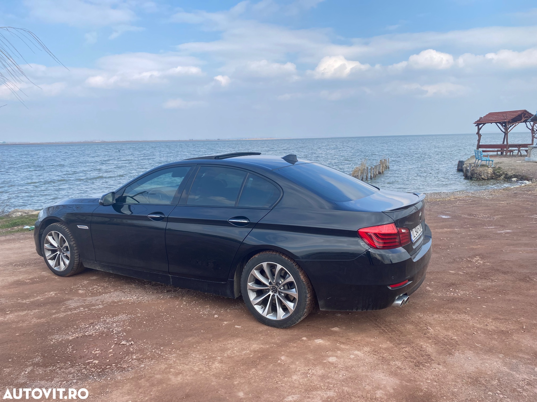 BMW Seria 5 520d xDrive AT - 10