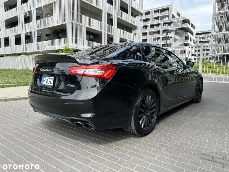 Maserati Ghibli GranLusso - 3