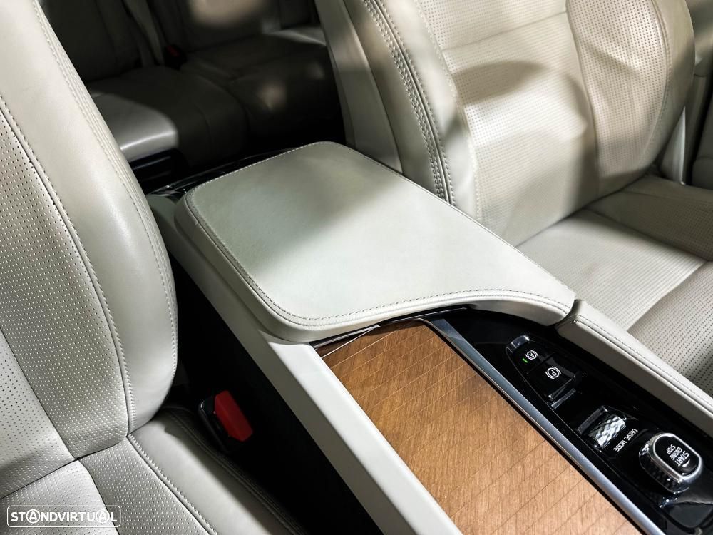 Volvo XC 90 T8 AWD Twin Engine Geartronic Inscription - 35