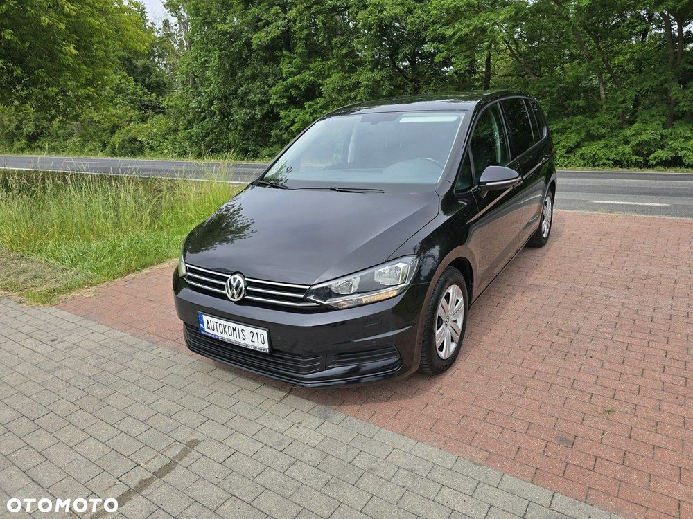 Volkswagen Touran - 1