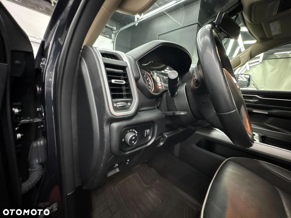 Dodge RAM 5.7 4x4 - 13