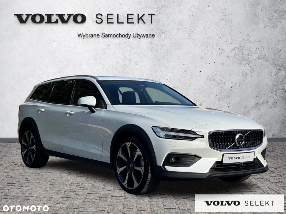 Volvo V60 Cross Country - 8
