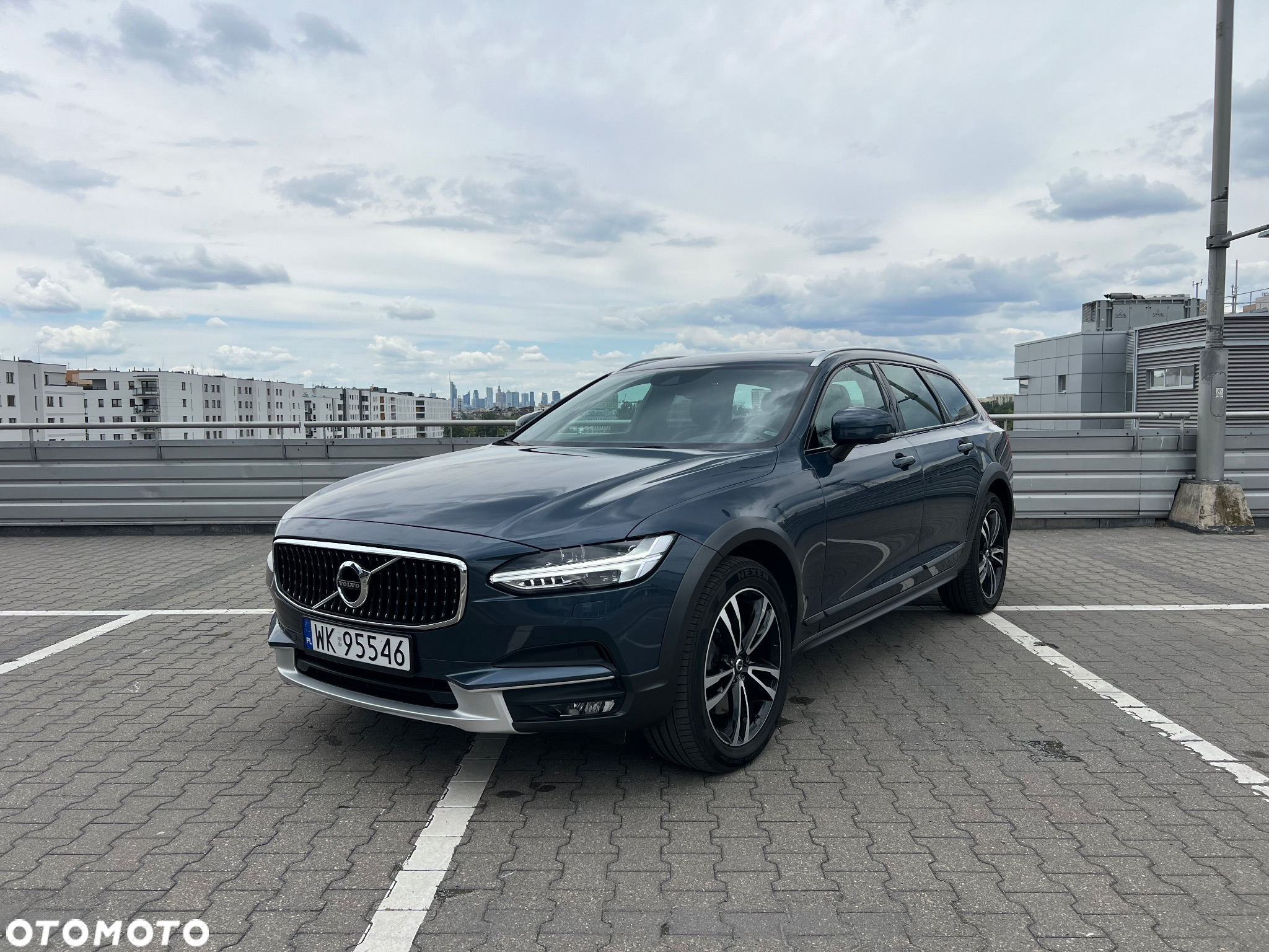 Volvo V90 Cross Country D5 AWD Geartronic Pro - 2