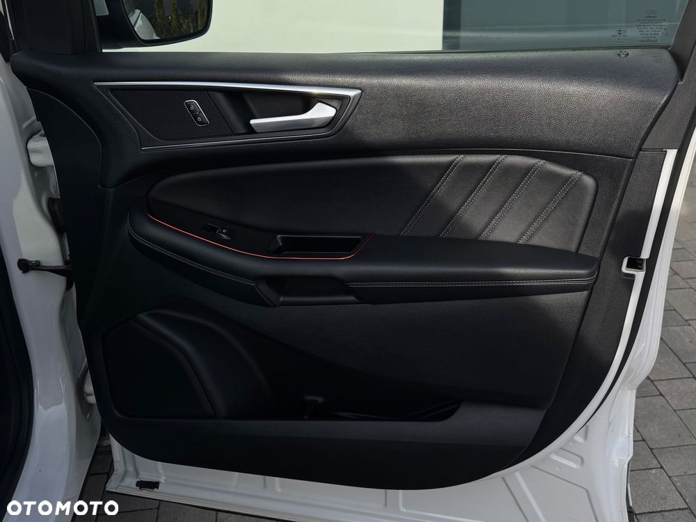 Ford Edge 2.0 TDCi Twin-Turbo 4WD ST-Line - 31