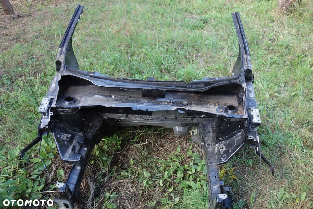 PODŁUŻNICA LEWA NISSAN MICRA K14 - 2