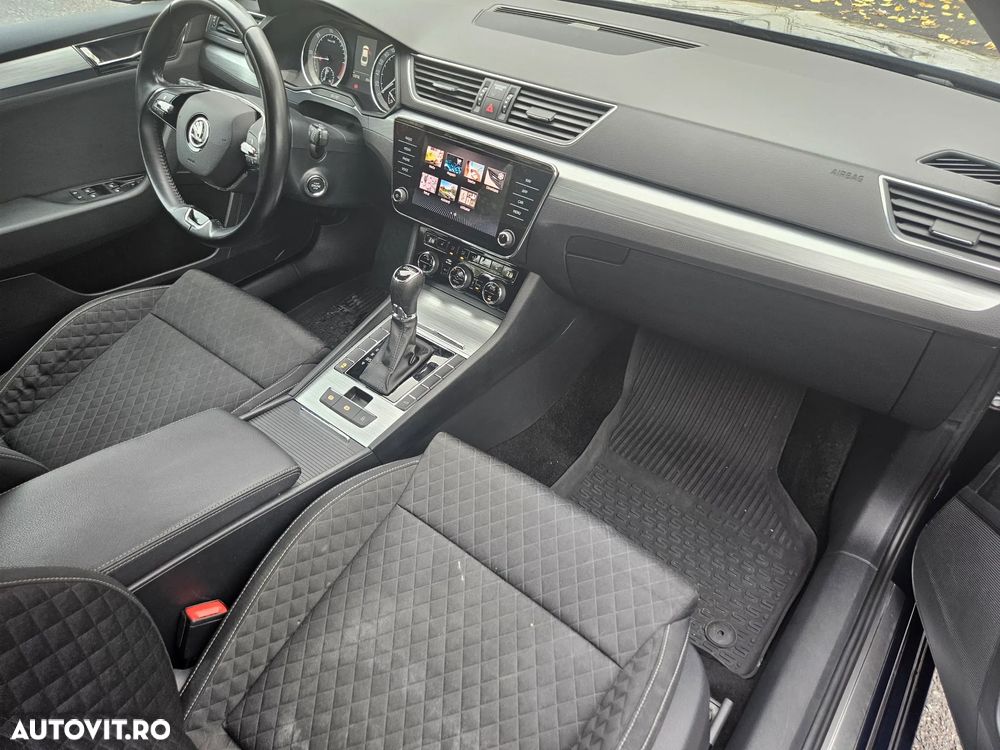 Skoda Superb 2.0 TDI DSG Ambition - 24