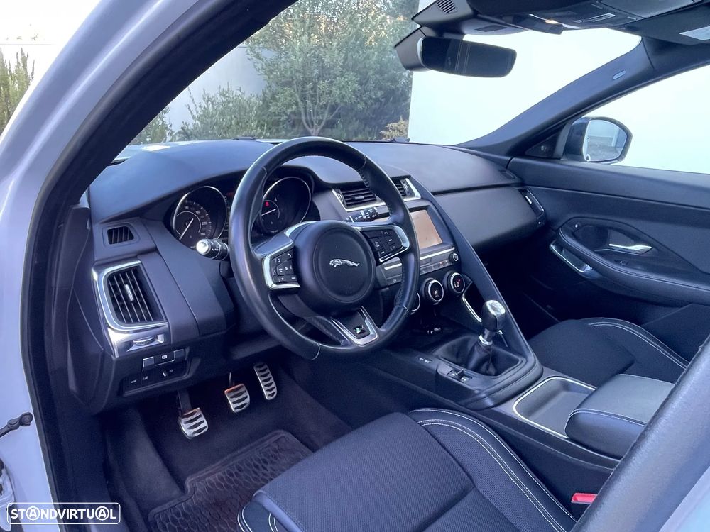 Jaguar E-Pace 2.0 i4D R-Dynamic SE - 16