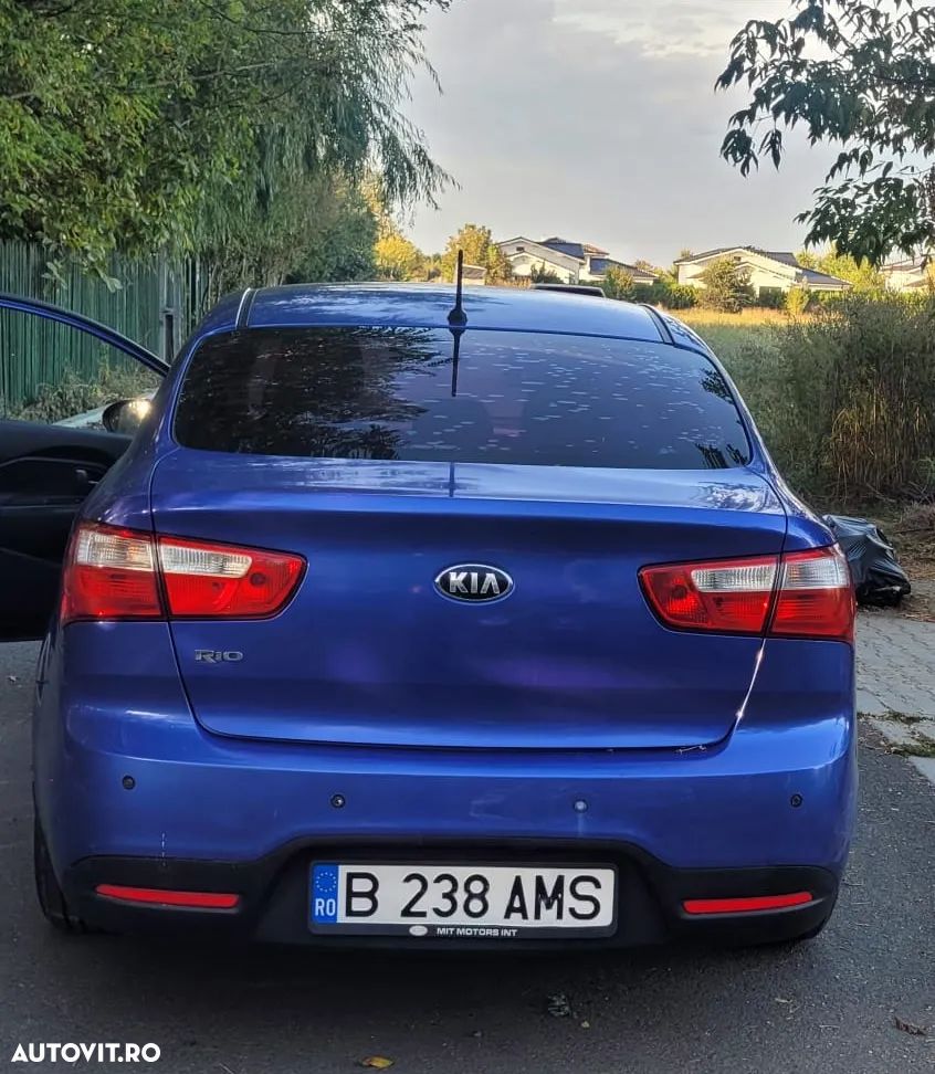 Kia Rio - 17