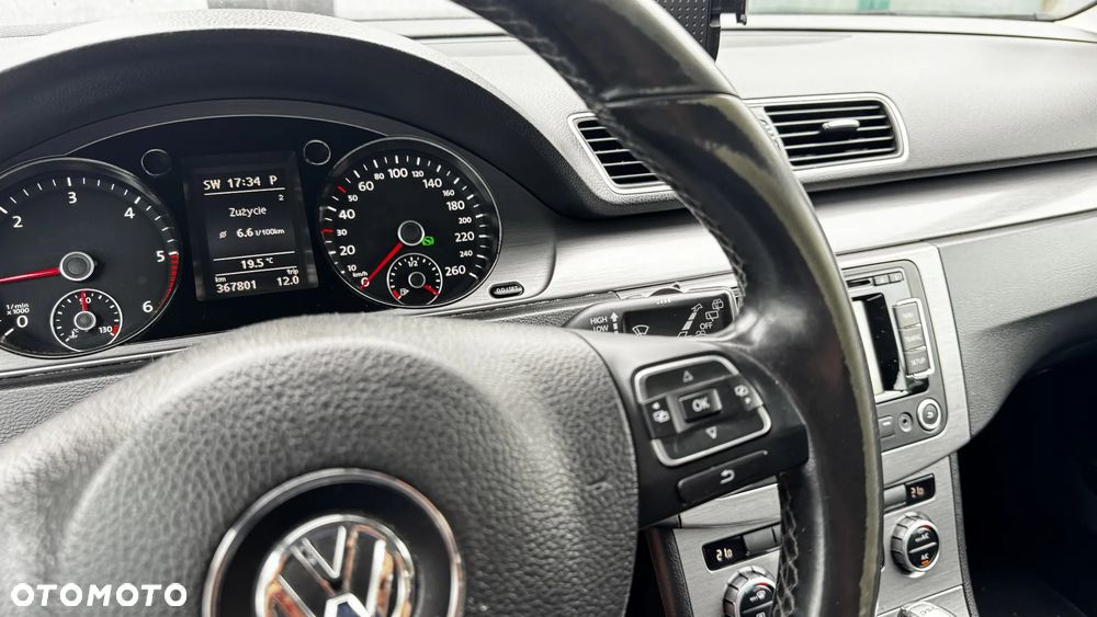 Volkswagen Passat 2.0 TDI Comfortline DSG - 27