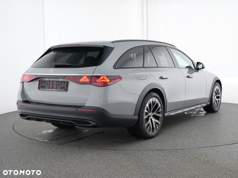 Mercedes-Benz Klasa E 300 de PHEV 4-Matic All-Terrain Avantgarde 9G-Tronic - 5