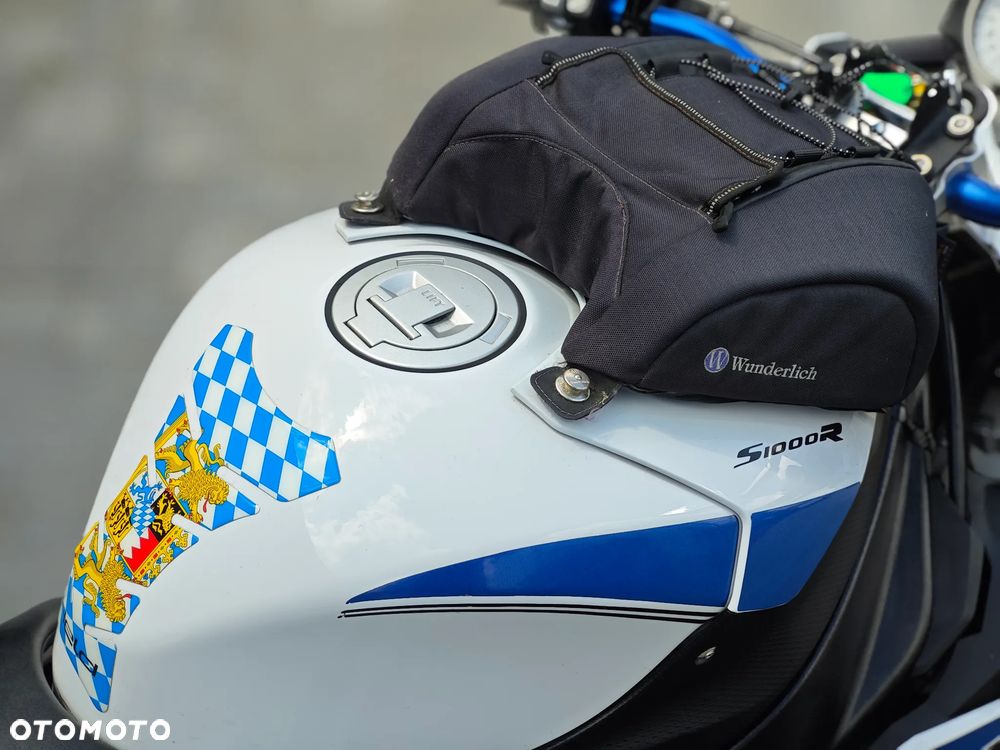 BMW S - 22