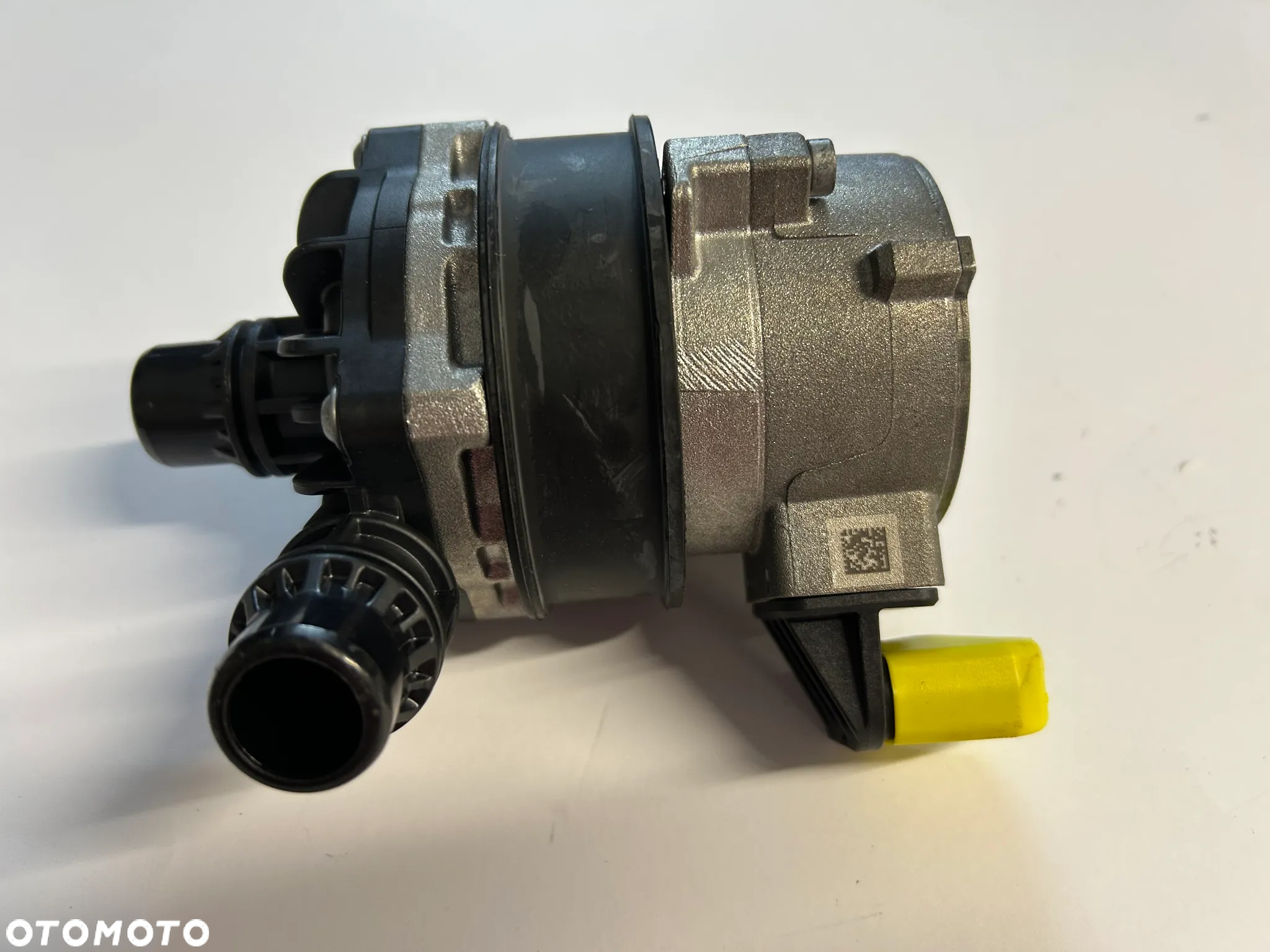 Mercedes E GLC pompka wody A0005003286 A0005003800 A0005002300 nieużywana - 7