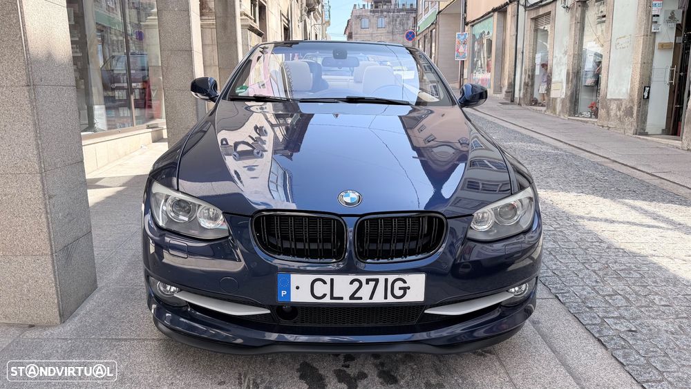 BMW 325 i Auto — fotografia 4