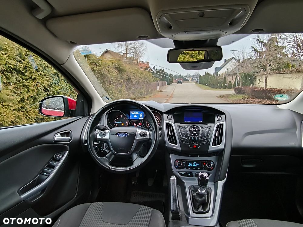 Ford Focus 2.0 TDCi DPF Titanium - 14