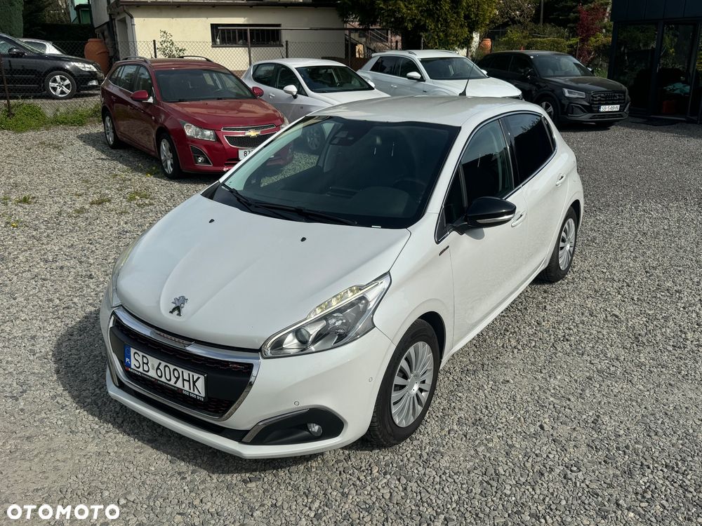 Peugeot 208 PureTech 110 Stop & Start Allure - 1