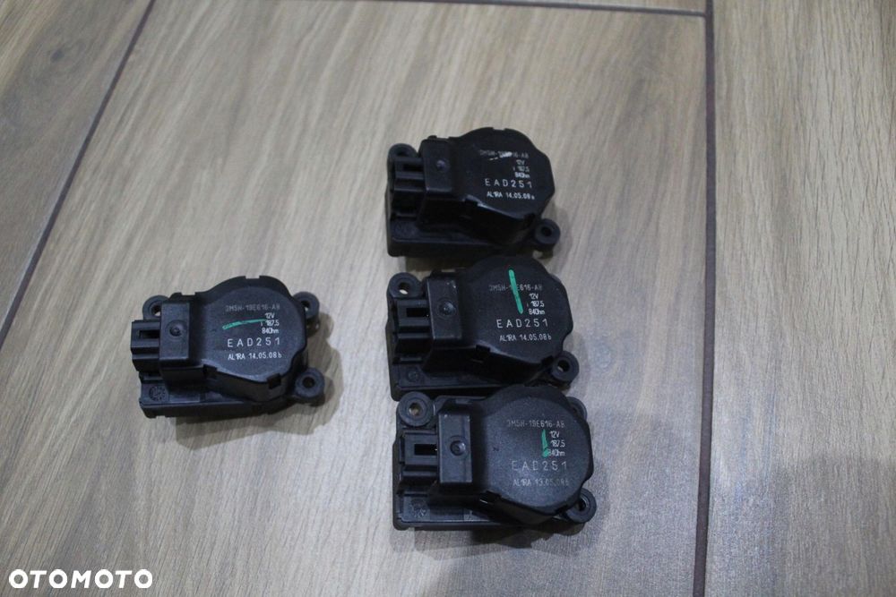 SILNICZEK NAGRZEWNICY FORD S-MAX 3M5H-19E616-AB EAD251 - 2