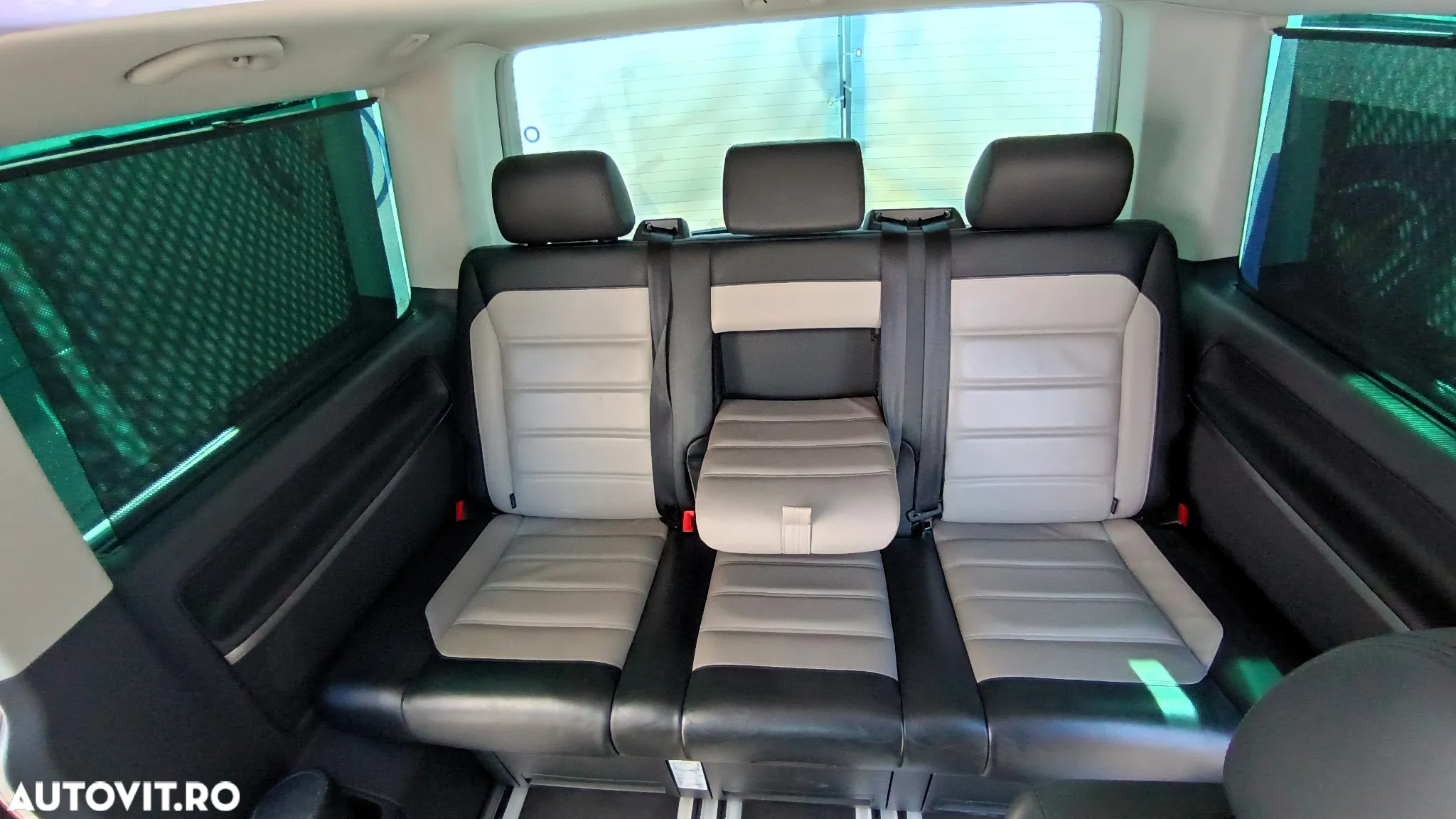 Volkswagen Multivan - 16