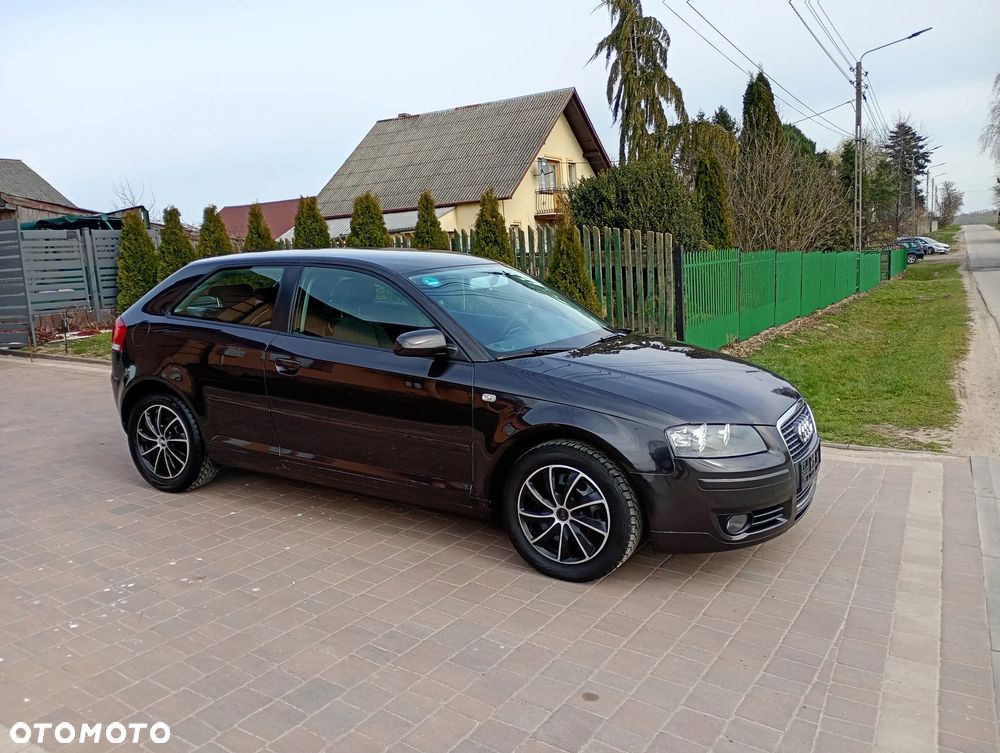 Audi A3 3-drzwiowe 1.6 Ambition - 4