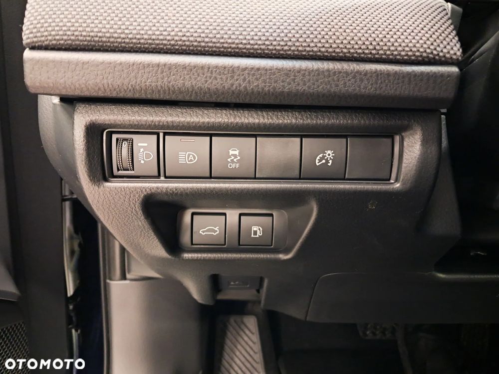 Toyota Camry 2.5 Hybrid Dynamic Force Comfort e-CVT - 24