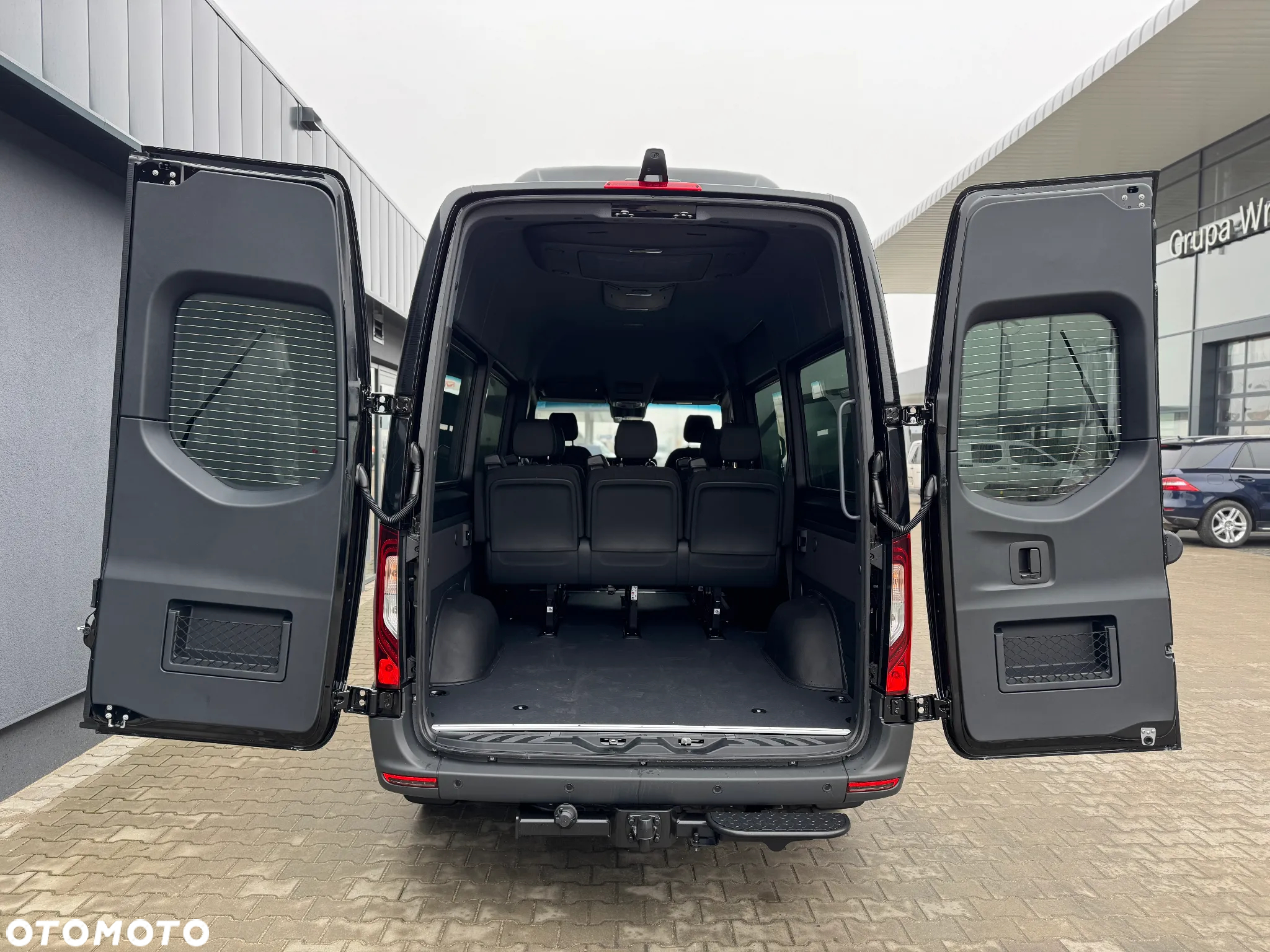 Mercedes-Benz Sprinter 319CDI Tourer - 36