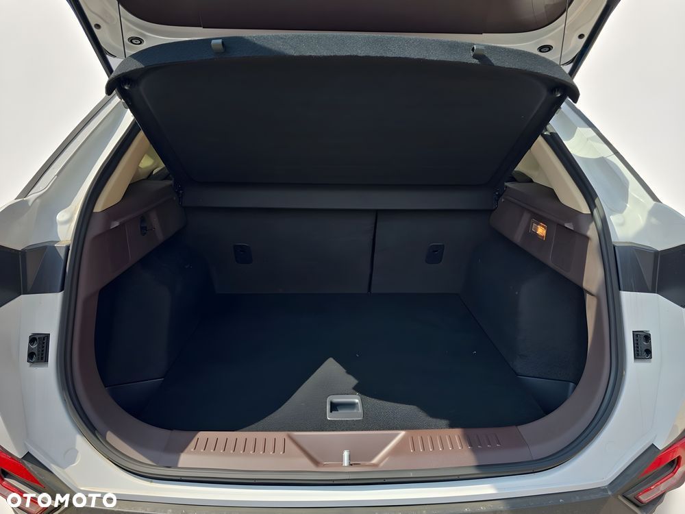 Bestune T77 1.5T Elegance DCT - 11