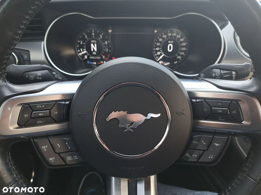Ford Mustang 5.0 V8 GT - 16