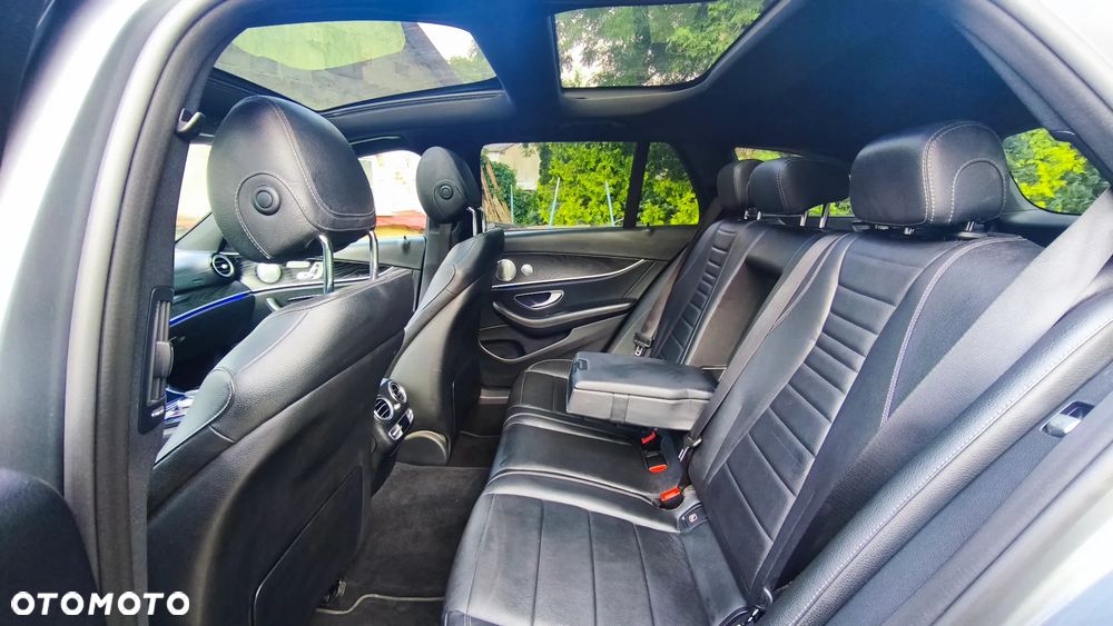 Mercedes-Benz Klasa E 220 d 4-Matic All-Terrain - 17
