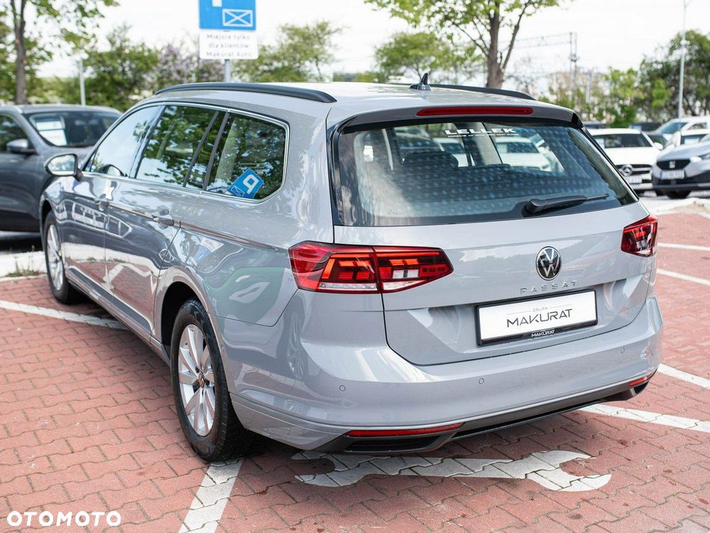 Volkswagen Passat - 5
