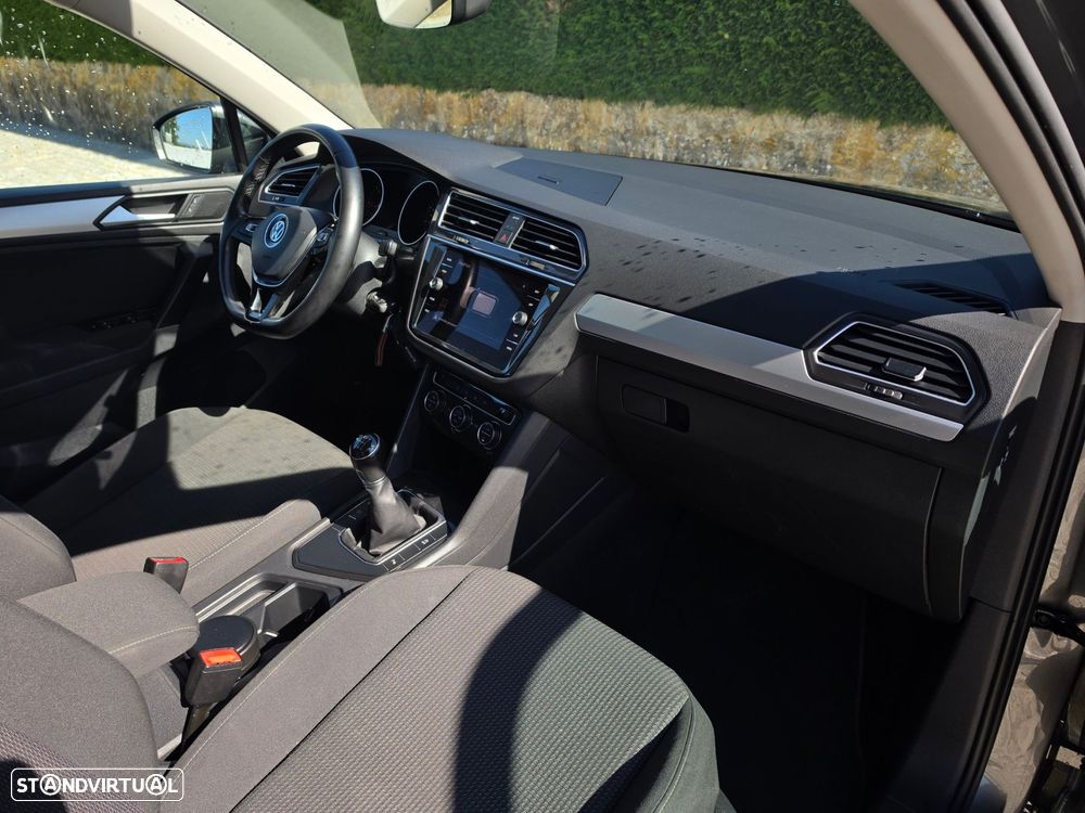 VW Tiguan 1.6 TDI Tech - 15