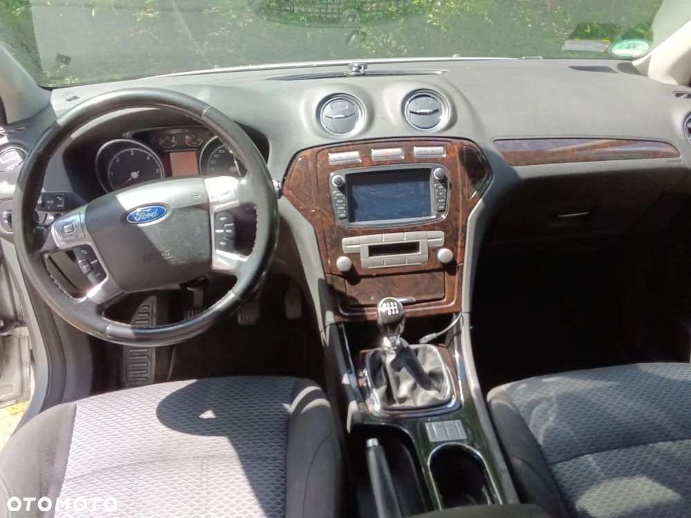 Ford Mondeo 2.0 TDCi Ghia - 11