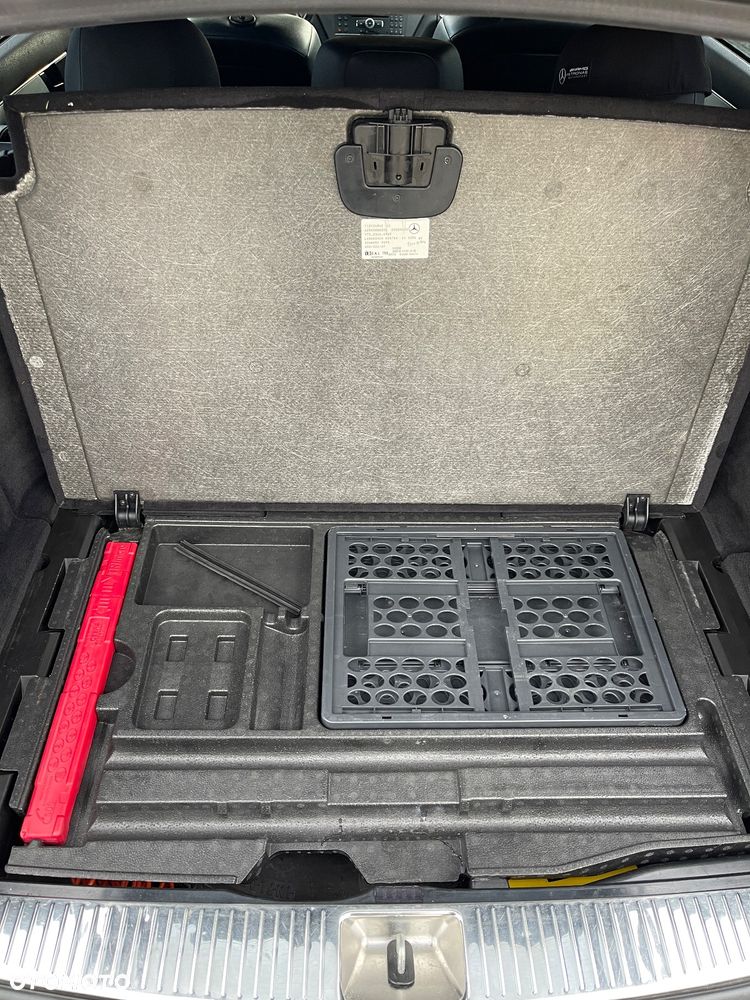 Mercedes-Benz Klasa C 220 T CDI DPF Automatik Avantgarde - 17