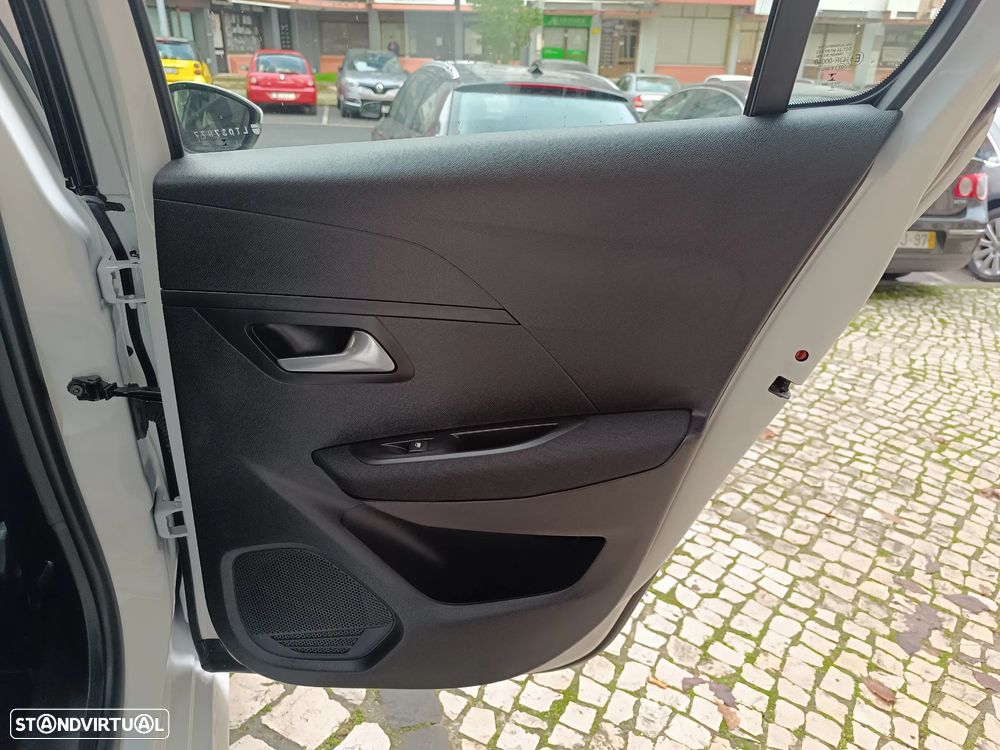 Peugeot e-208 50 kWh Active Pack - 29